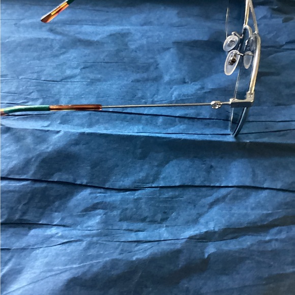 Gucci Silver Round Sunglasses Italy Authentic with Black Case - Picture 4 of 5